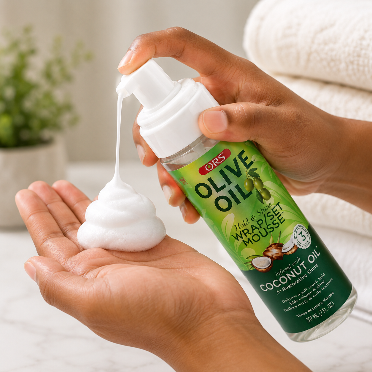 ORS Olive Oil Hold & Shine Wrap/Set Mousse – Coconut Oil, 7 fl oz