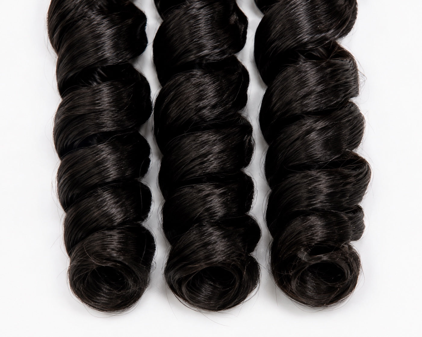Close-up texture of Source Italy Curly 6X Crochet Braid color 2