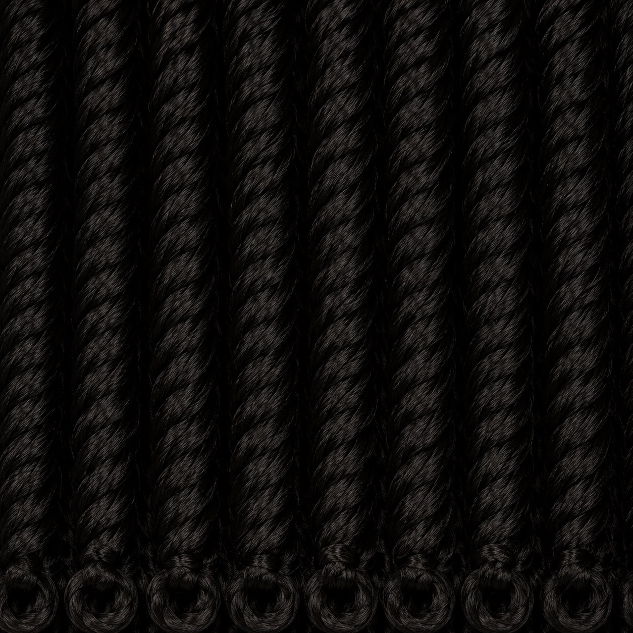 Source Vivitress 4X French Curl Braid color #2 texture close-up
